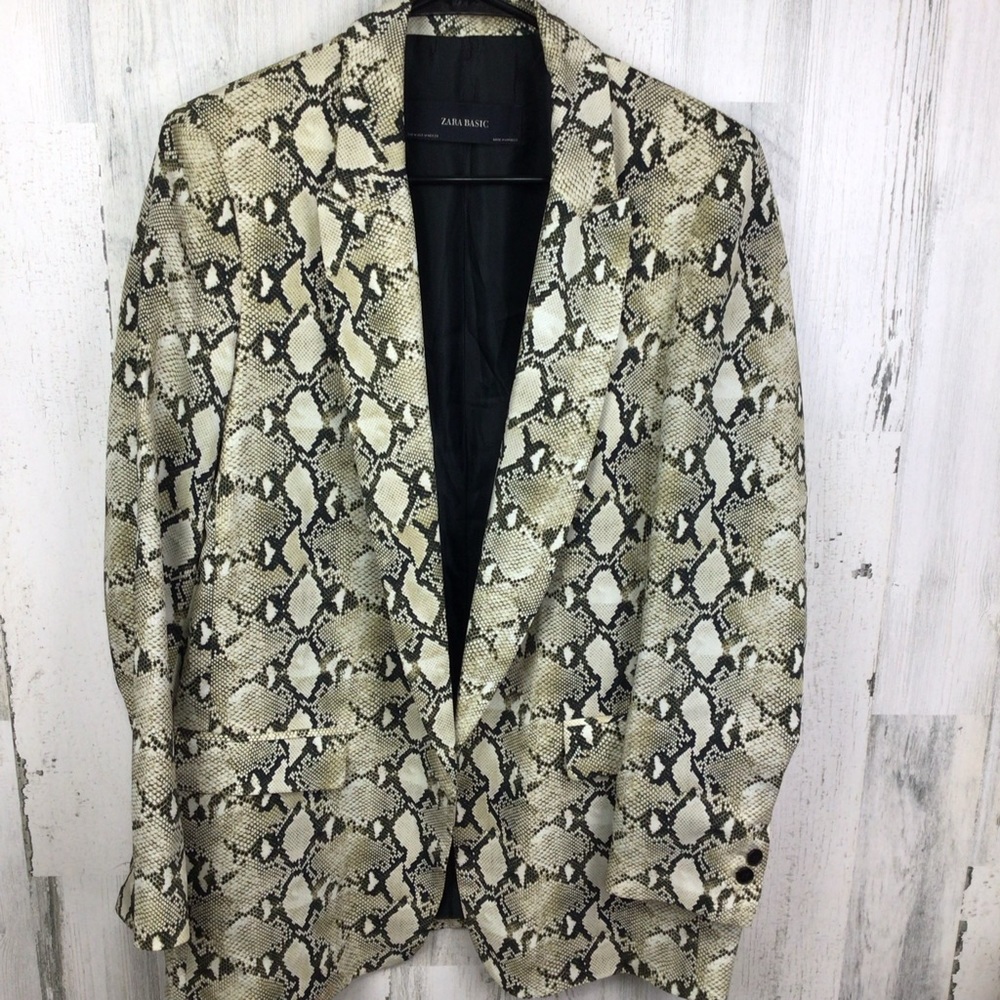**Zara Basic Snakeskin Print Repitile Blazer Open Front Shoulder Pads M. 
I